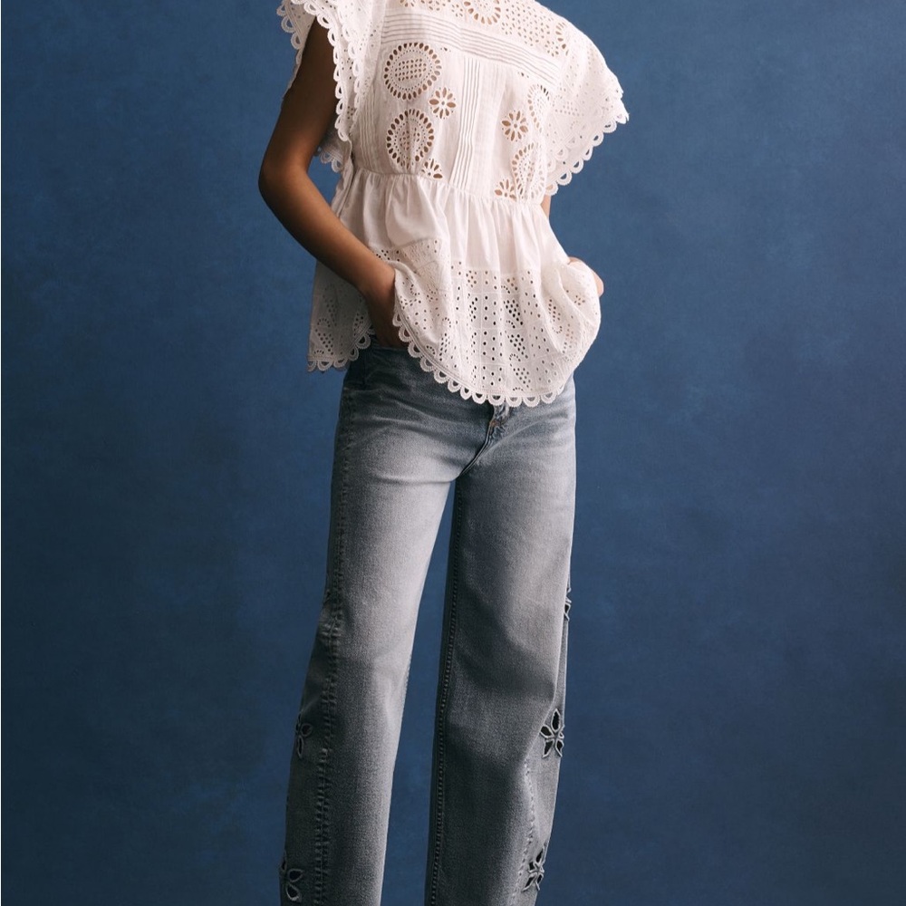 Anthropologie Ever That Girl Flutter Sleeve Eyelet Tunic - Picture 4 of 15